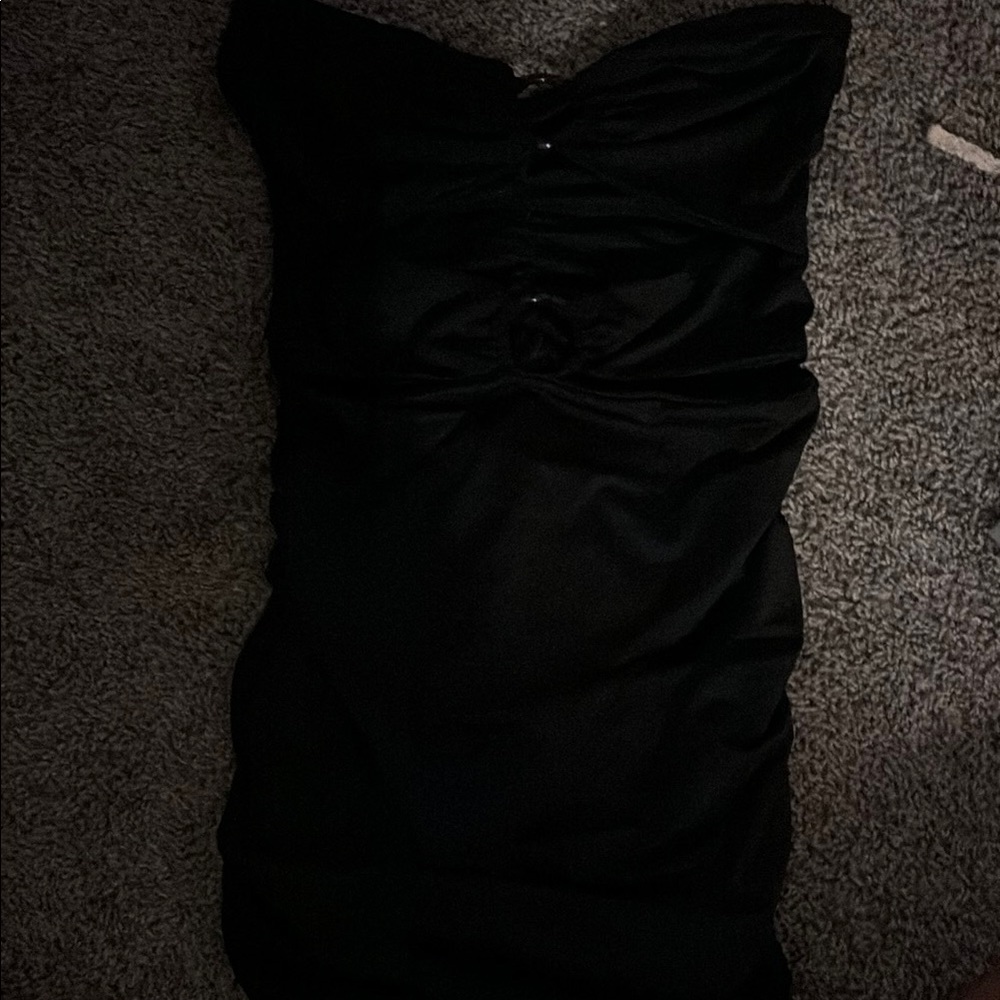 Elegant Black Strapless Dress